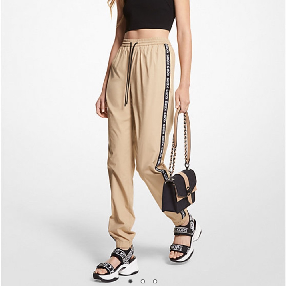 Michael Kors Logo Tape Stretch Organic Cotton
Poplin Joggers, Sz L